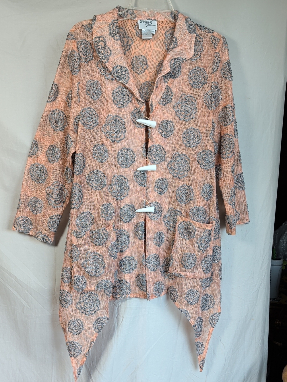 sundays Peach Lace Top with Gray Floral Accents Lagen look Boho Shabby Chic